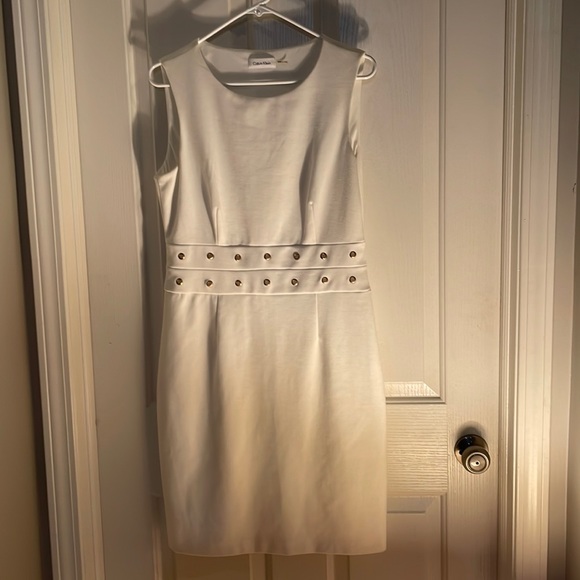 Calvin Klein Dresses & Skirts - Calvin Klein winter white sleeveless dress. Size Medium